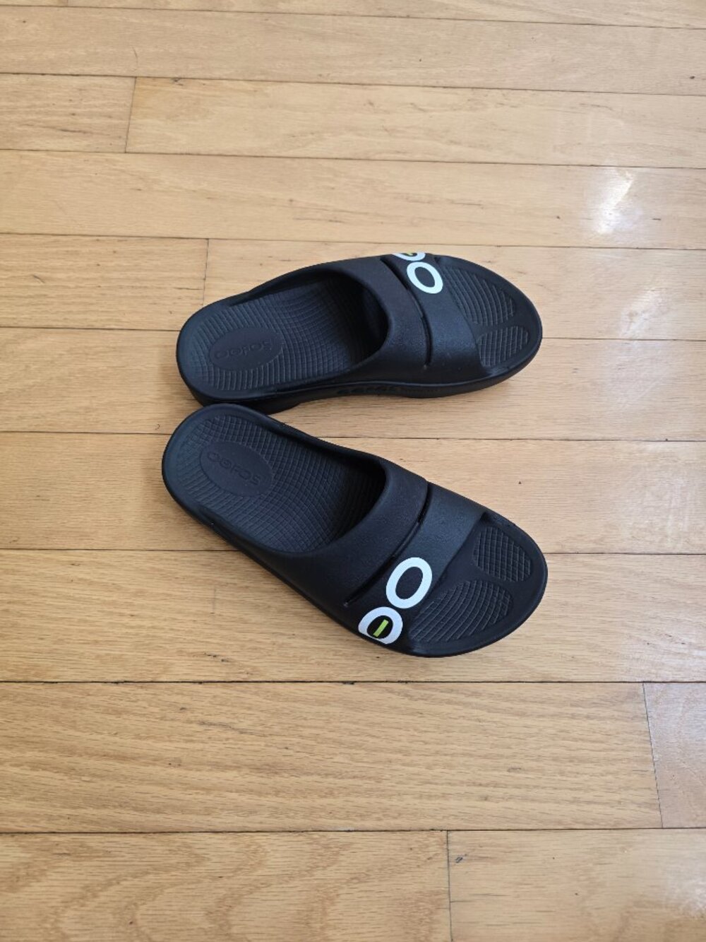 OOFOS | OOahh black sporty recovery slide sandals | WMS 5 - Picture 2 of 9